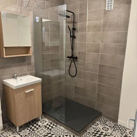T2 A Alfort - Meuble Neuf Apartment *
